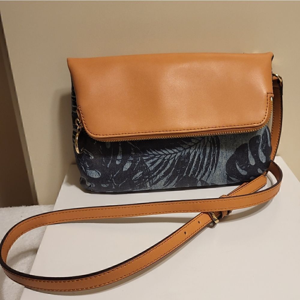 G.I.L.I. Tan Leather/Palm Print Canvas 2-in-1=Clutch/Crossbody Bag MSRP $139